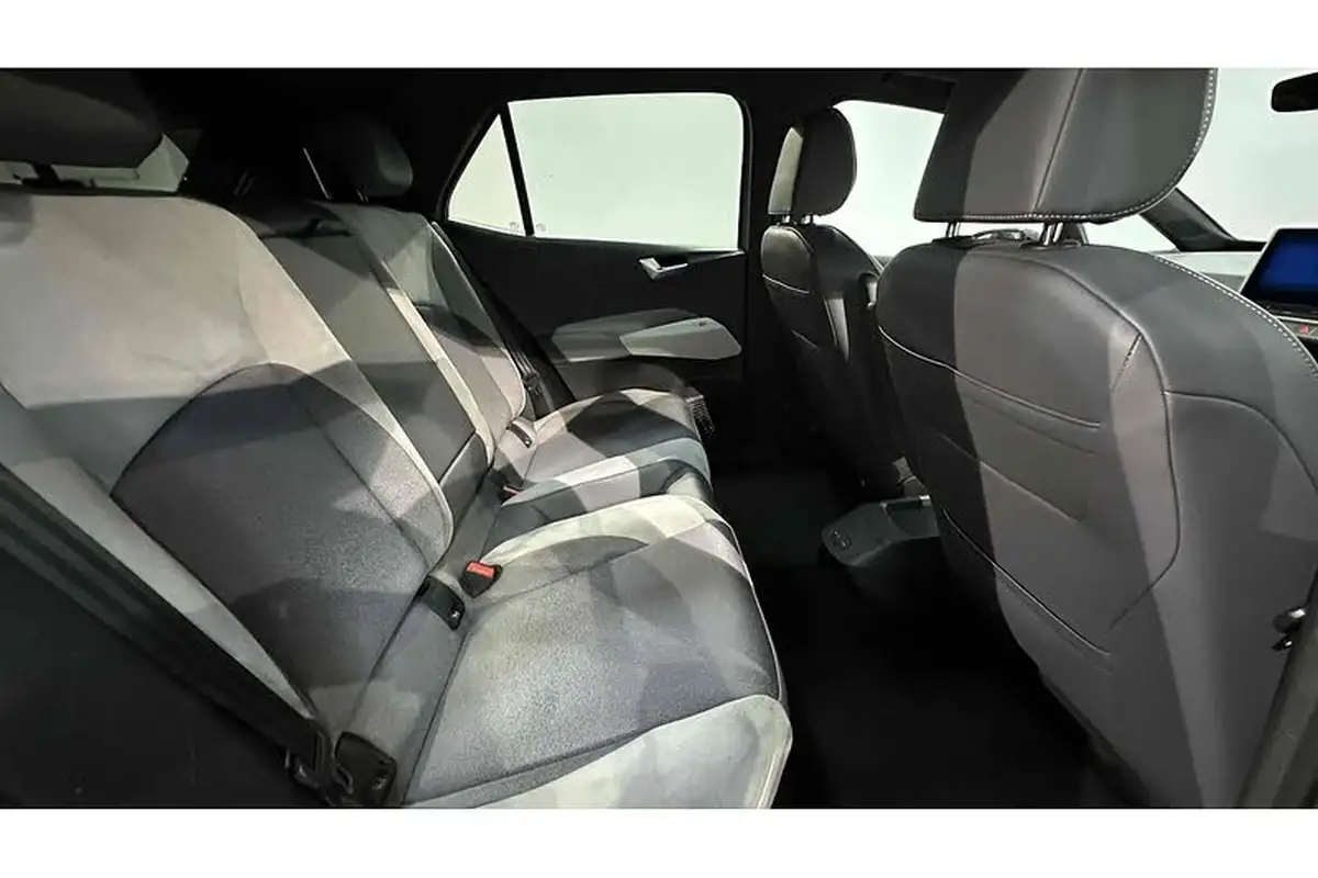 2021-volkswagen-id3-e-tour-big-21