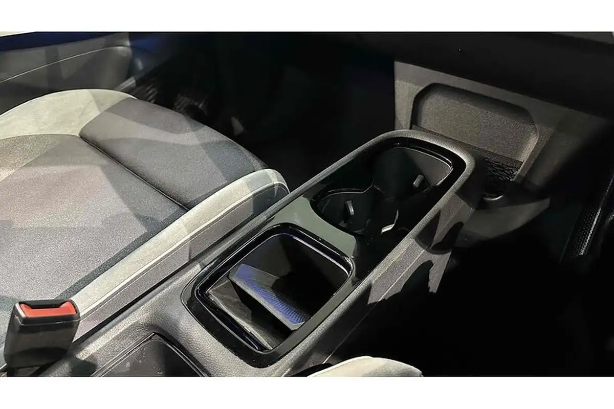 2021-volkswagen-id3-e-tour-big-45
