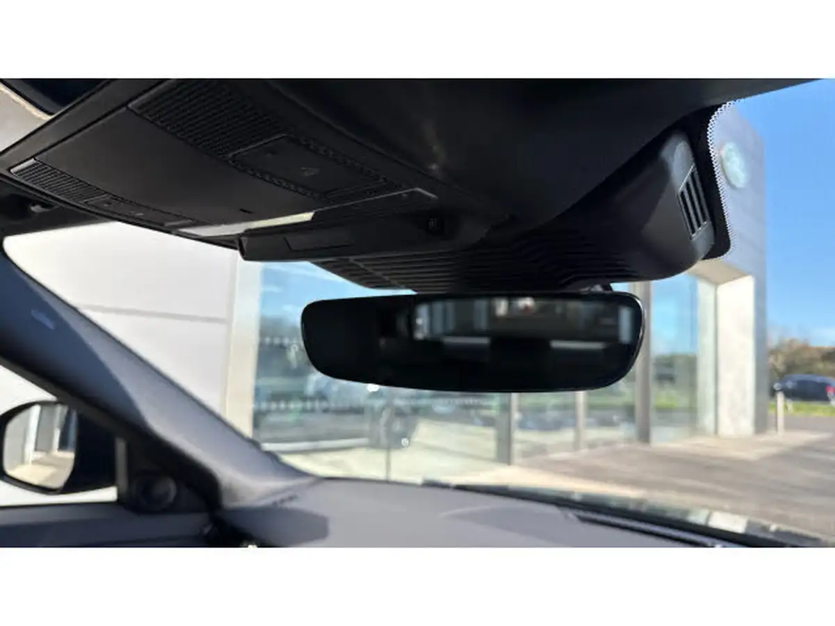 2024-land-rover-range-rover-evoque-15-p300e-s-big-47