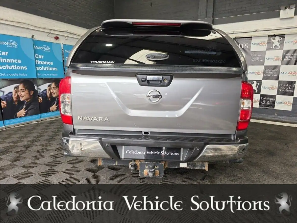 2021-nissan-navara-23dci-tt-tekna-8-navileather-auto-big-31