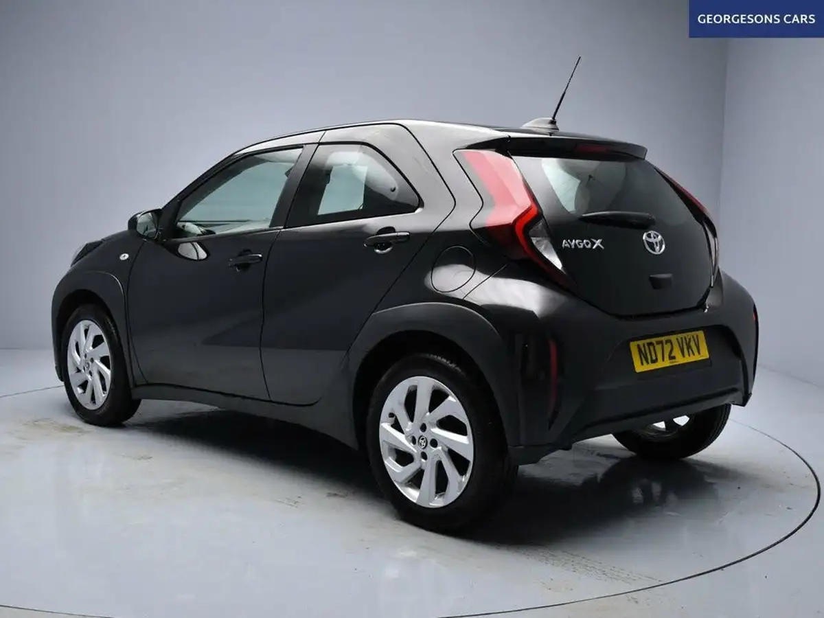 2022-toyota-aygo-x-10-vvt-i-pure-big-1