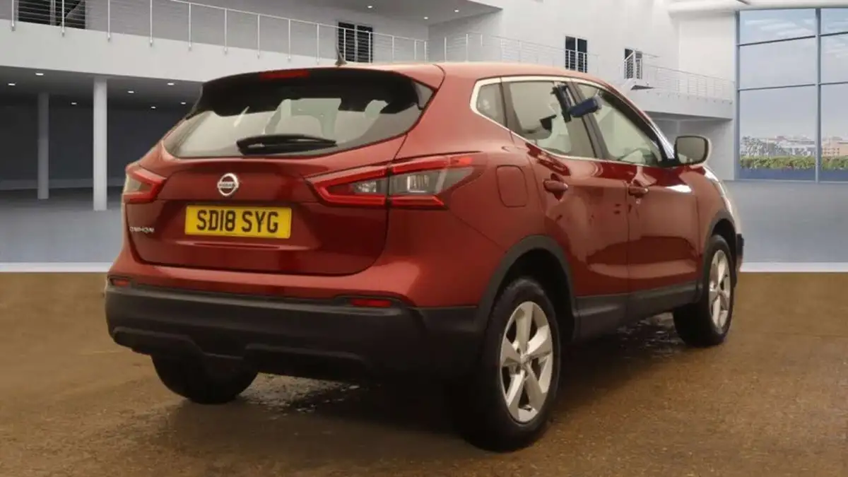 2018-nissan-qashqai-12-dig-t-acenta-big-3