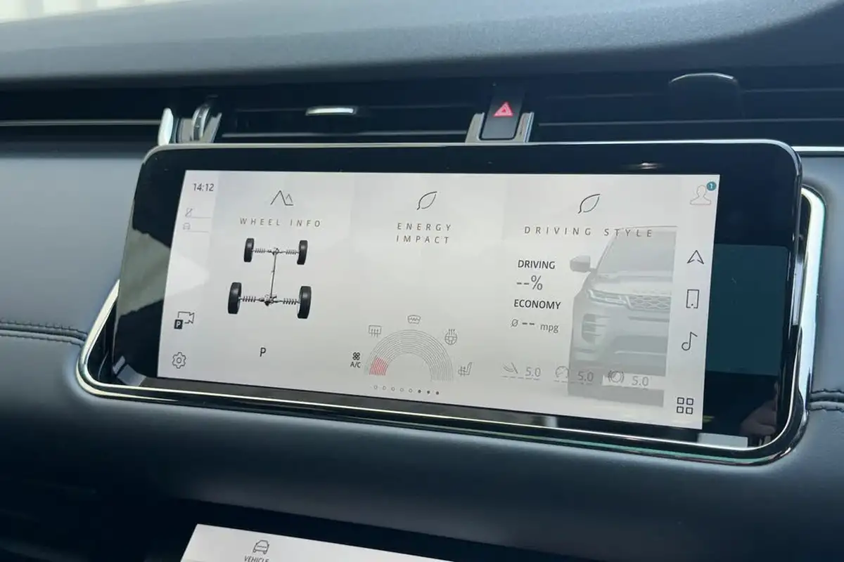 2022-land-rover-range-rover-evoque-20-d200-r-dynamic-hse-big-22
