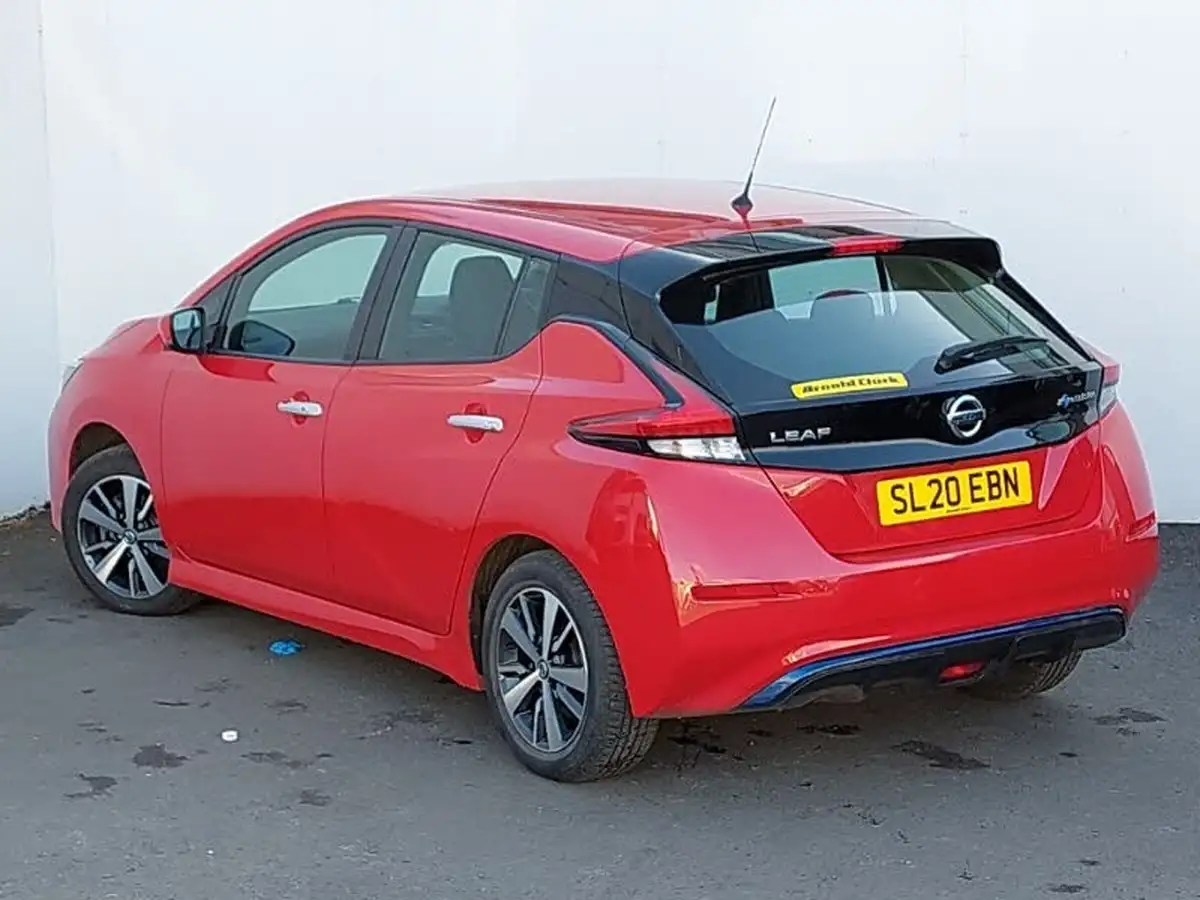 2020-nissan-leaf-e-acenta-big-1