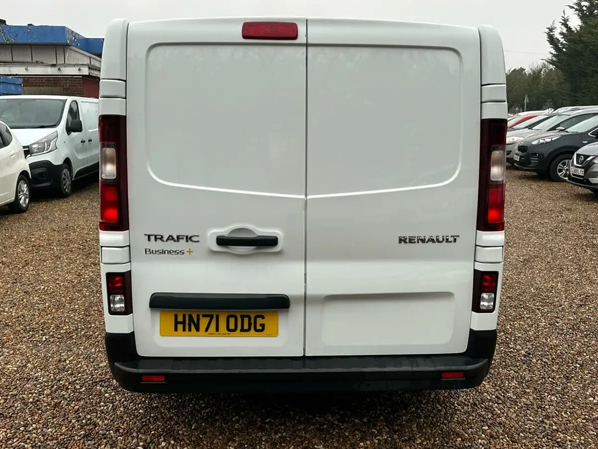 2021-renault-trafic-20dci-ll30-energy-120-business-panel-big-3