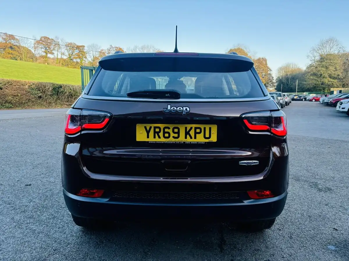 2019-jeep-compass-14-multiair-ii-longitude-big-10