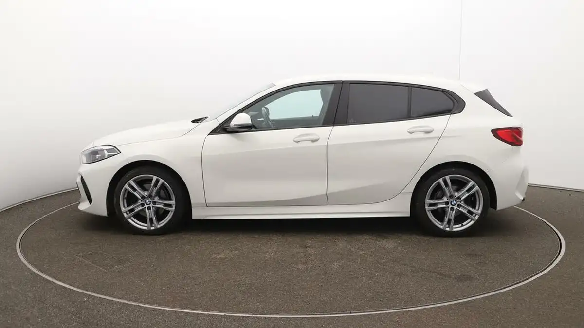 2023-bmw-1-series-15-118i-m-sport-lcp-dct-big-62