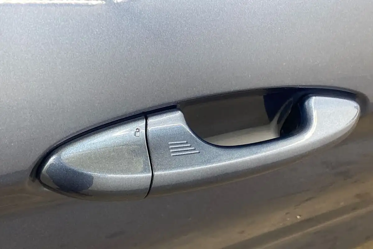 2023-ford-fiesta-10t-titanium-x-125ps-hybrid-mhev-big-14