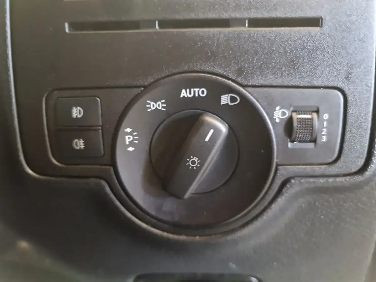 2021-mercedes-benz-vito-18-cdi-114-progressive-l2-panel-big-26