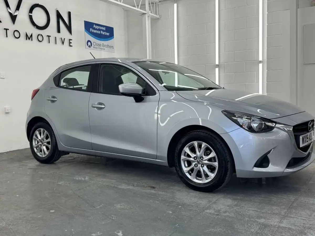 2019-mazda-mazda2-15-se-big-4