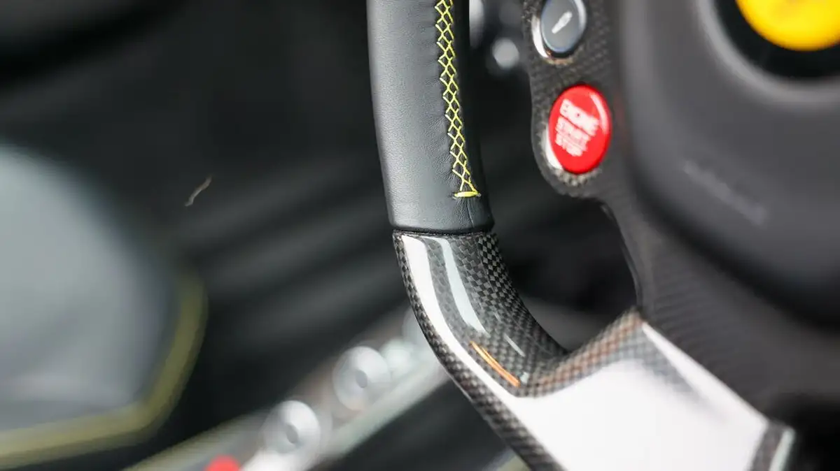 2016-ferrari-488-39-488-spider-big-37