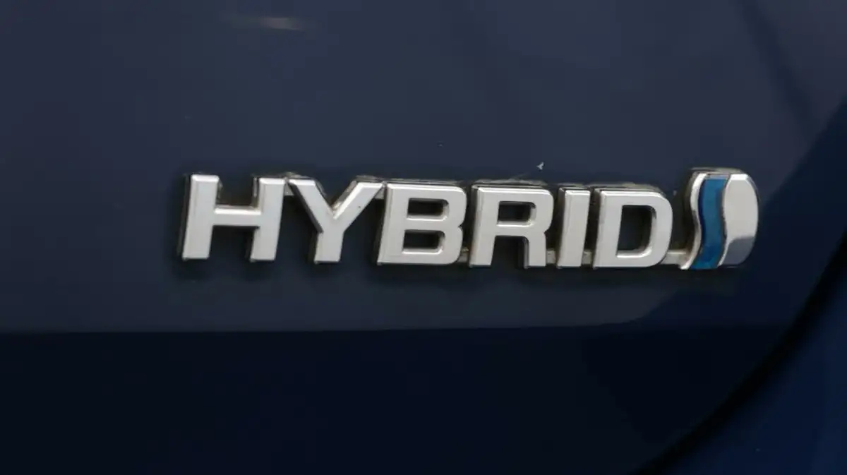 2017-toyota-auris-18-vvt-i-hsd-business-edition-tss-hatchback-big-22