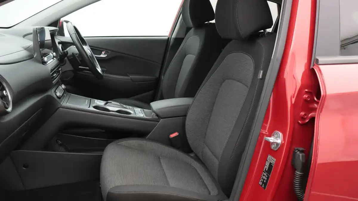 2022-hyundai-kona-e-premium-204ps-64kwh-7kw-obc-big-14