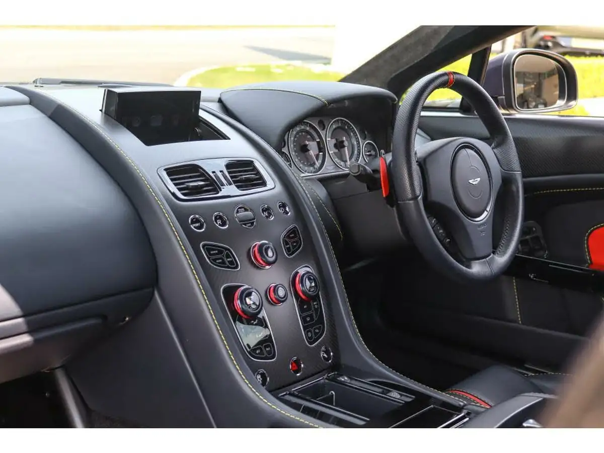 2018-aston-martin-vantage-59-v12-vantage-s-coupe-sportshift-iii-big-40