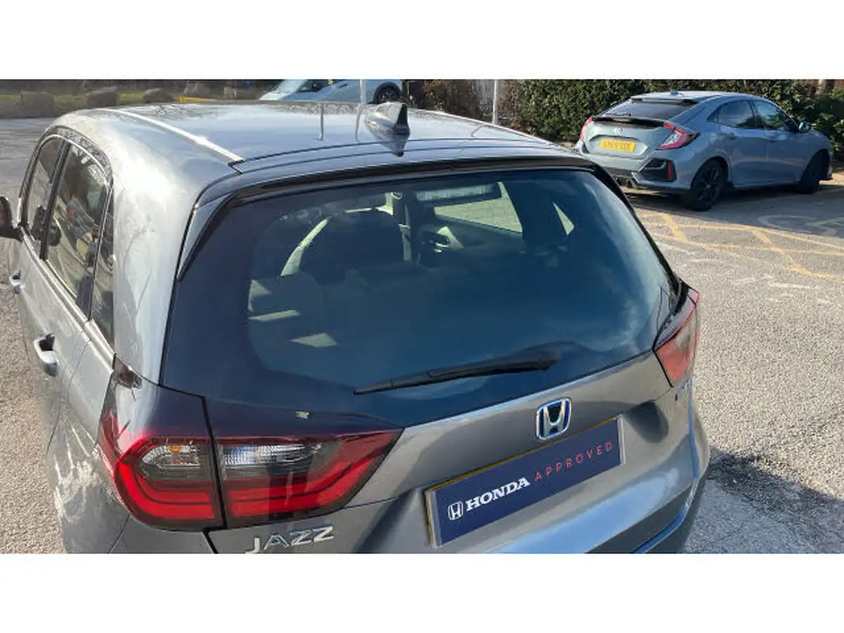 2022-honda-jazz-15-i-mmd-sr-109ps-big-21