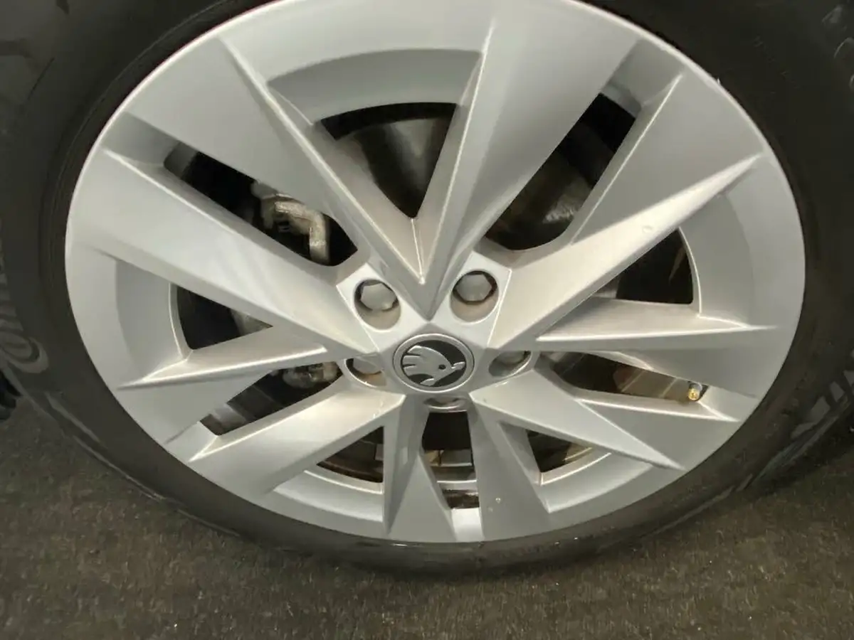 2021-skoda-octavia-15-tsi-e-tec-se-l-hatchback-big-31