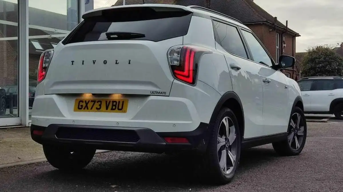 2023-kgm-ssangyong-tivoli-15-ultimate-auto-big-1