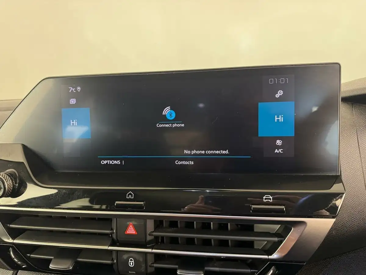 2021-citroen-c4-12-puretech-sense-big-40