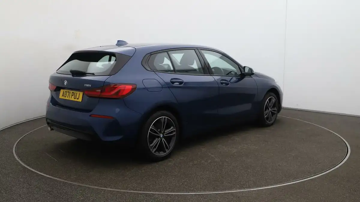 2021-bmw-1-series-15-118i-sport-lcp-big-44