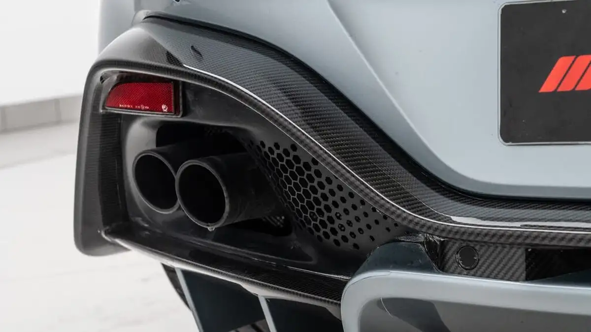 2018-aston-martin-vantage-40-v8-vantage-big-14