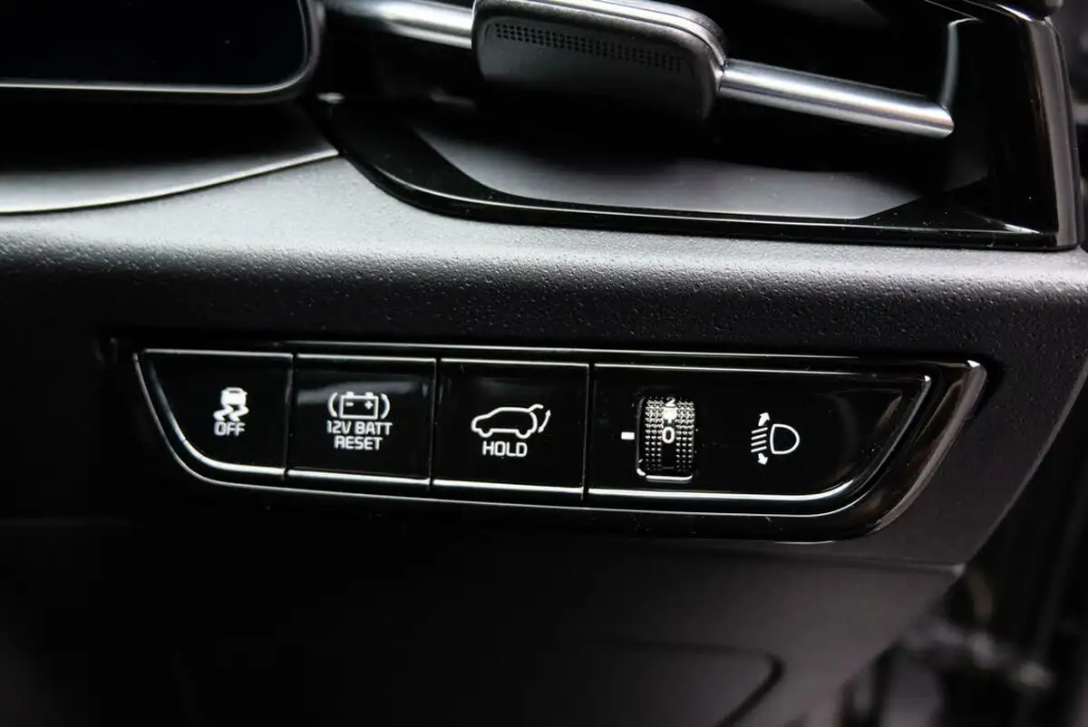 2024-kia-niro-16-gdi-4-127bhp-hev-132kwh-big-19