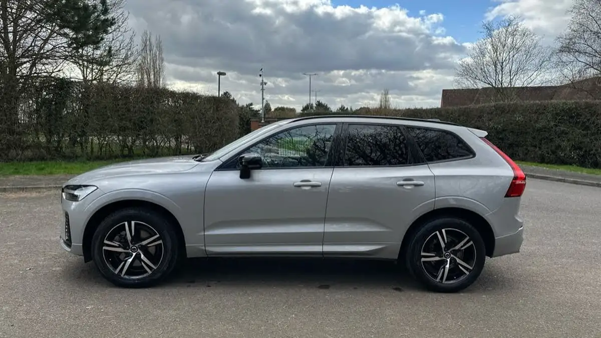 2021-volvo-xc60-20td-b4-r-design-awd-big-7