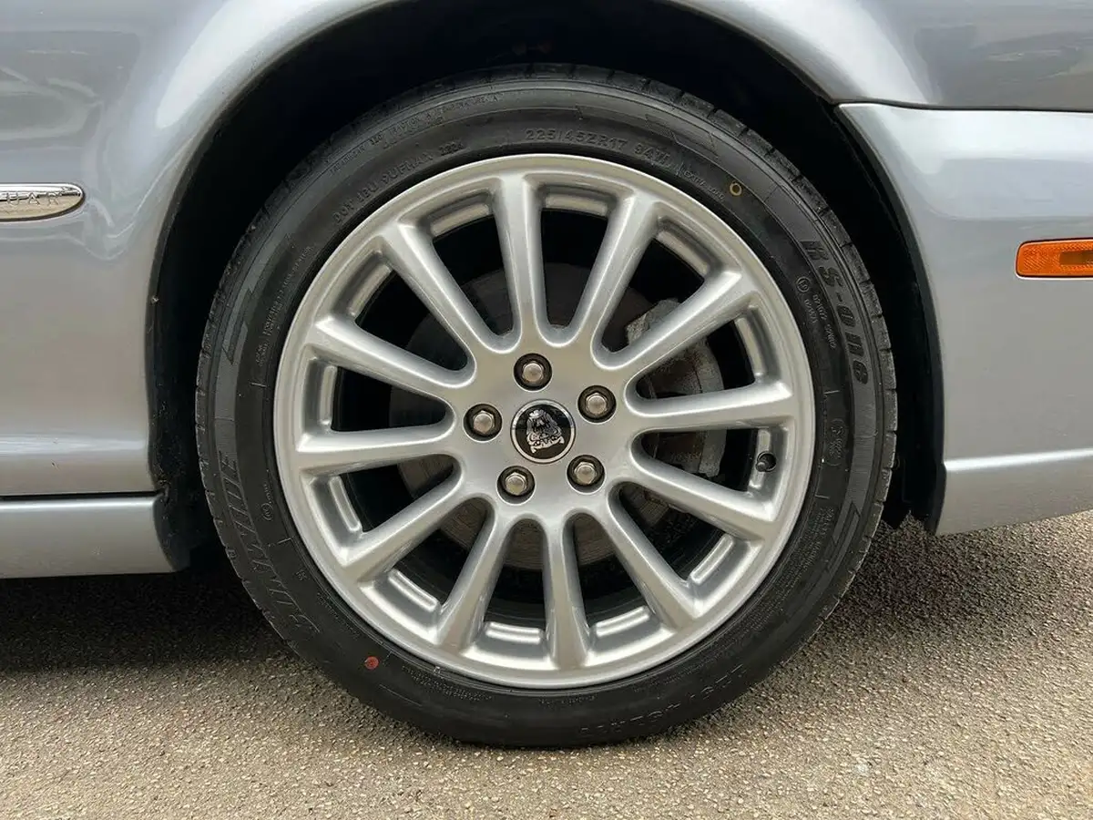 2009-jaguar-x-type-20-sovereign-saloon-big-35