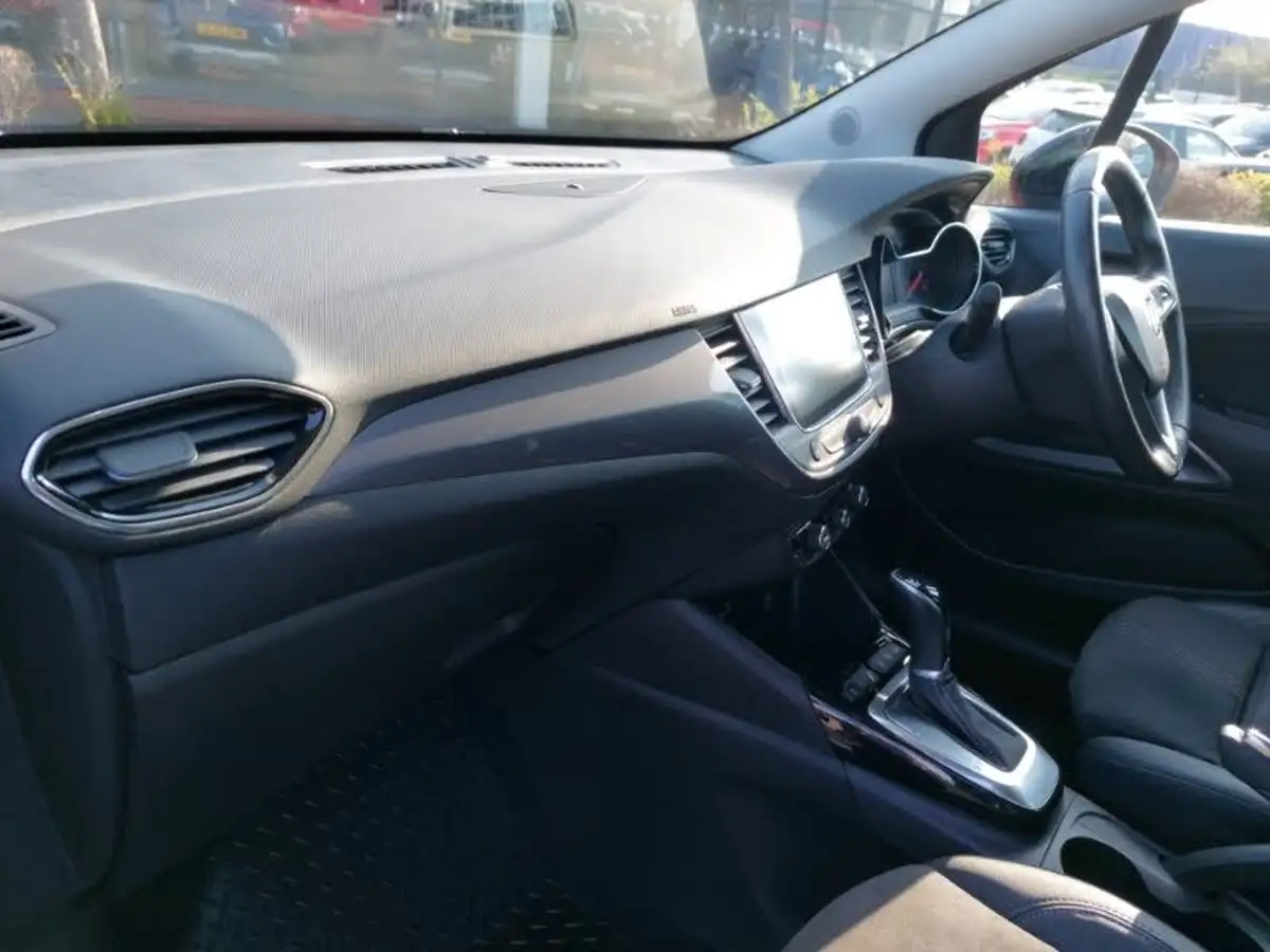 2022-vauxhall-crossland-12-ultimate-130ps-auto-big-4