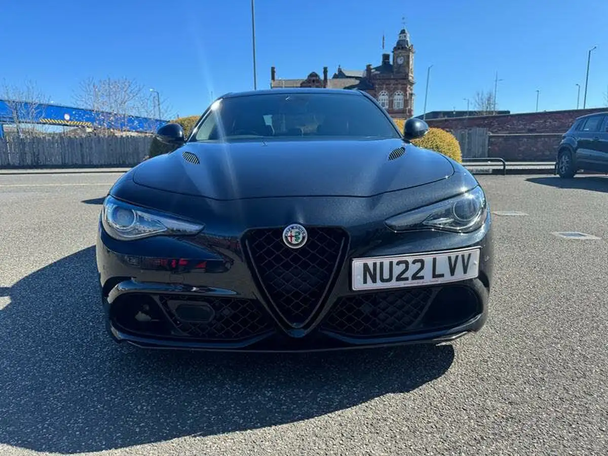2022-alfa-romeo-giulia-29-biturbo-quadrifoglio-big-1