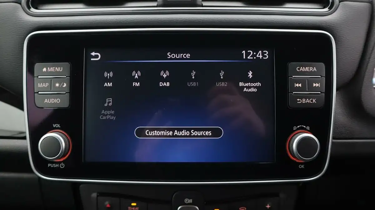2023-nissan-leaf-e-n-connecta-39kwh-big-26