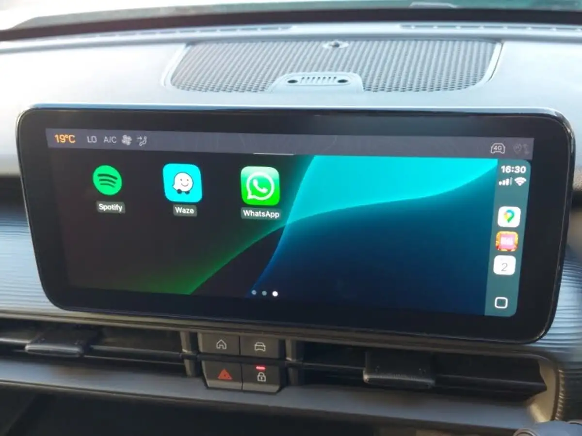 2025-jeep-avenger-12-gse-altitude-big-15