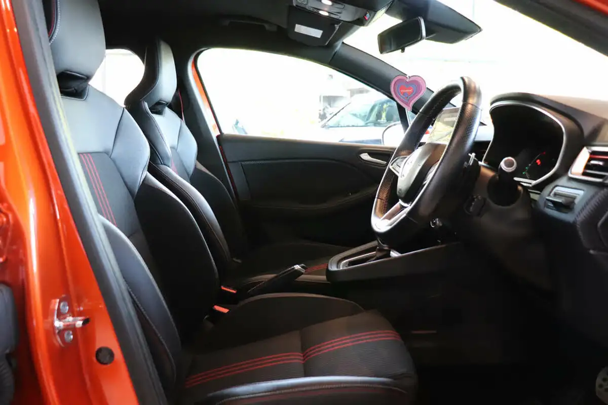 2019-renault-clio-13-tce-rs-line-big-18