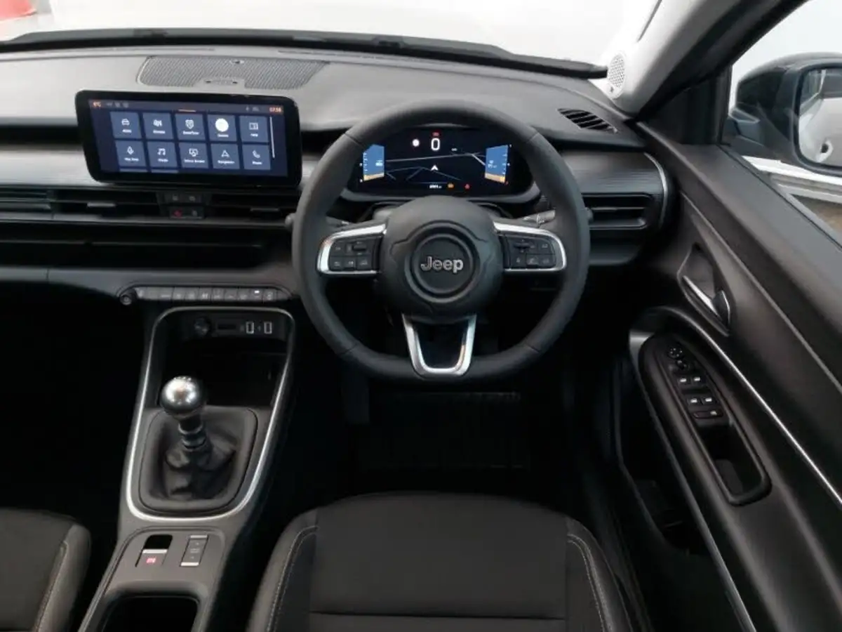 2024-jeep-avenger-12-gse-altitude-big-10