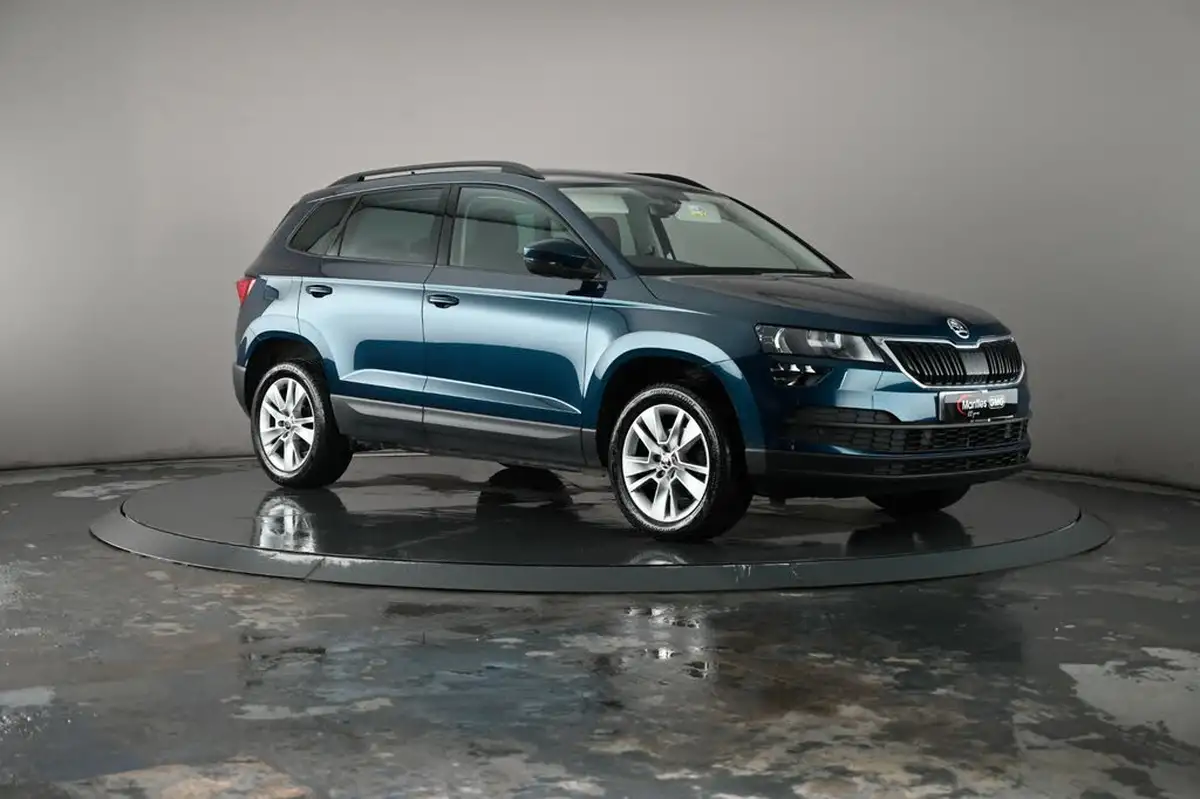 2022-skoda-karoq-15-tsi-se-technology-big-0