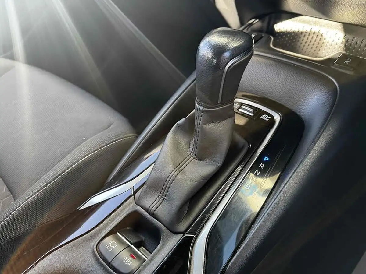 2022-toyota-corolla-18-vvt-i-icon-120bhp-trk-hatchback-5d-big-37