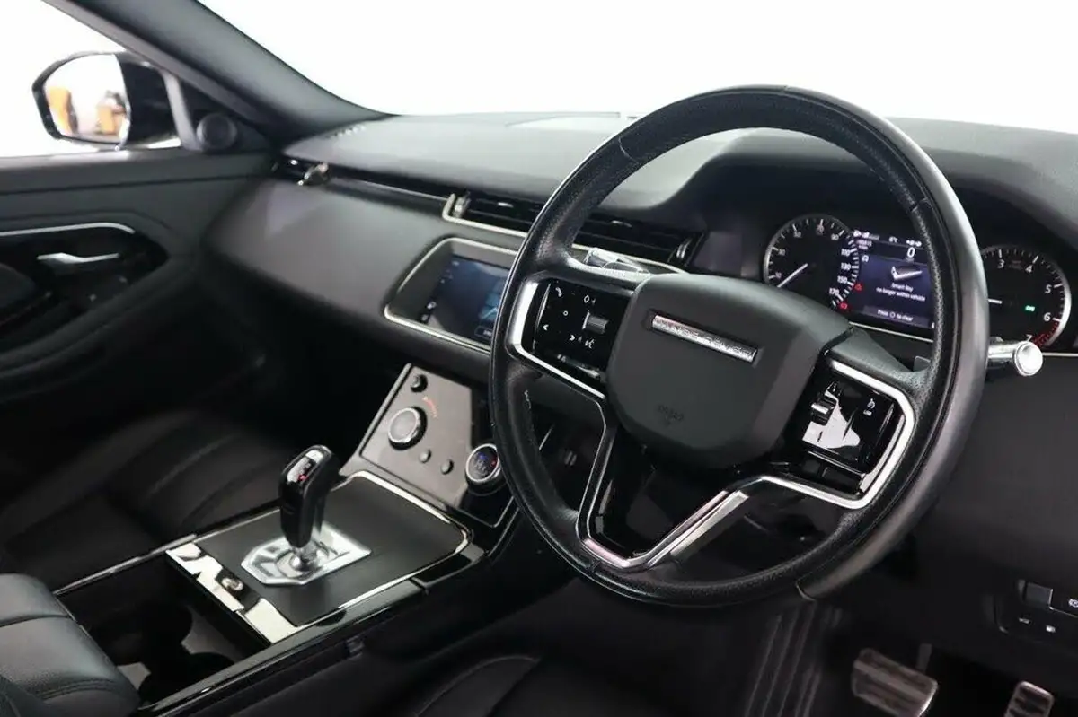 2021-land-rover-range-rover-evoque-15-p300e-r-dynamic-s-big-17