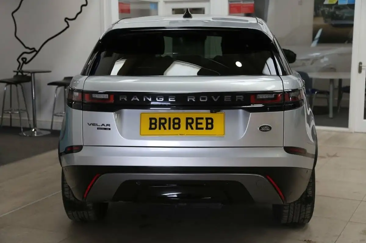 2018-land-rover-range-rover-velar-20-d240-r-dynamic-se-big-42