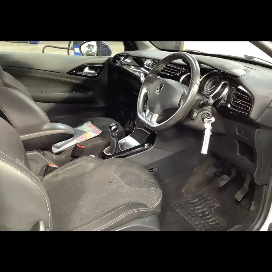 2014-citroen-ds3-16-dstyle-plus-vti-120bhp-big-7