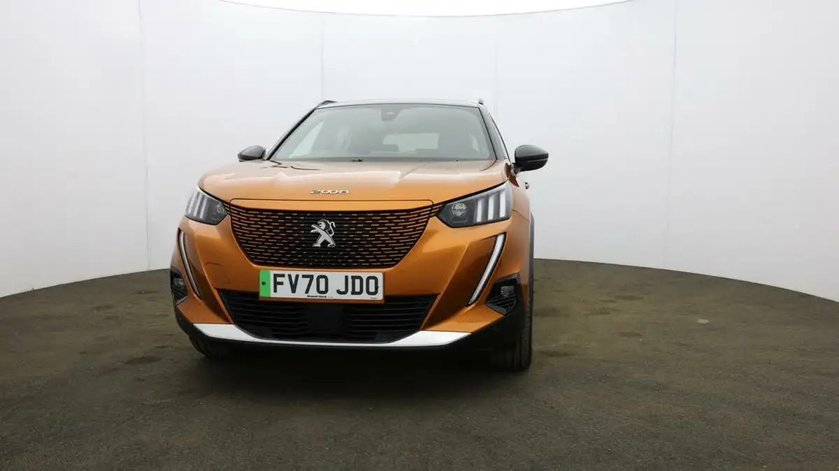 2020-peugeot-2008-suv-e-gt-big-39