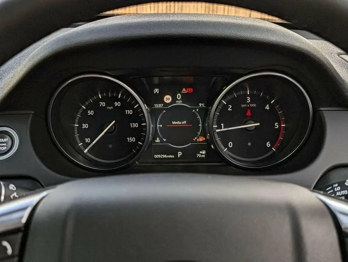 2017-land-rover-discovery-sport-20sd4-hse-luxury-big-30