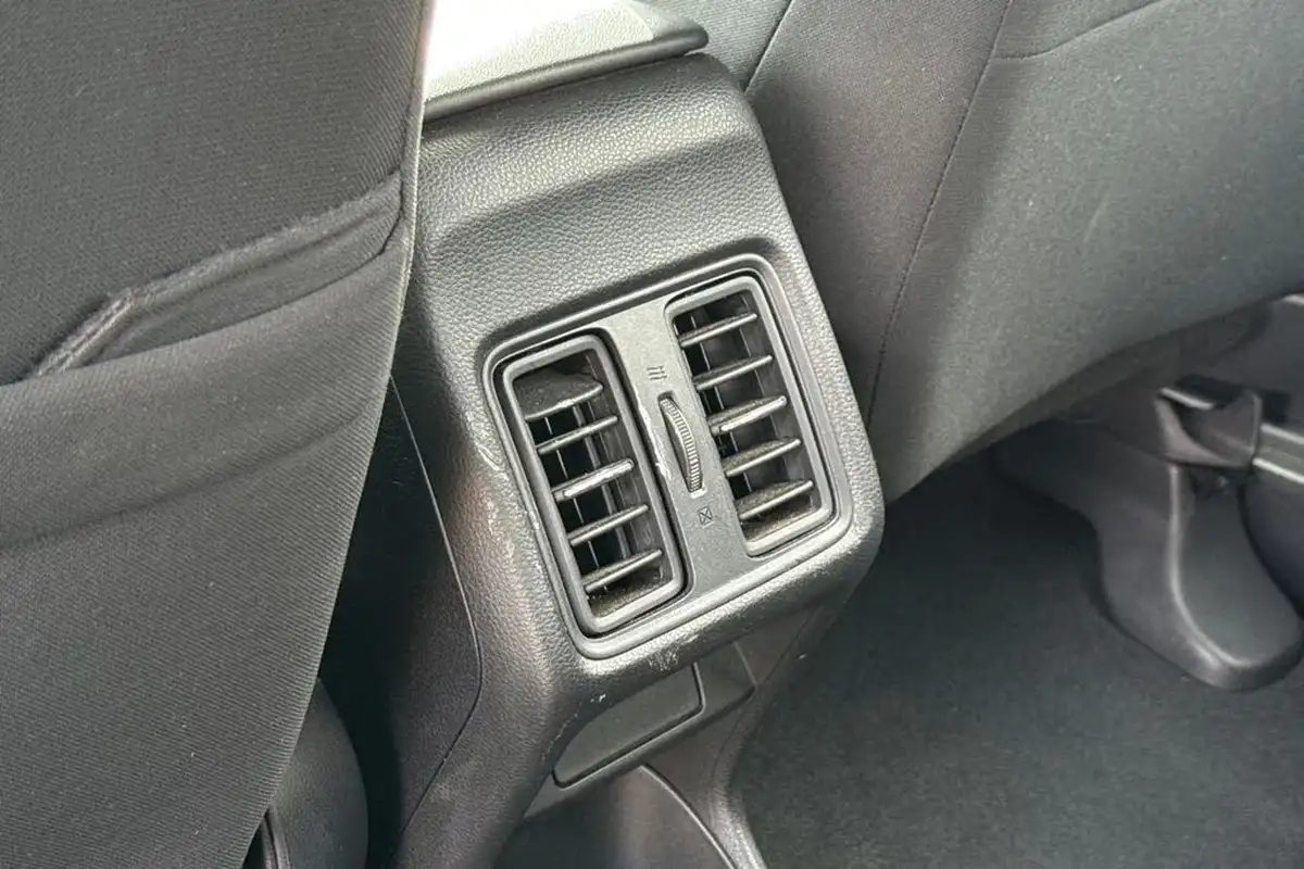 2022-honda-hr-v-15-i-mmd-elegance-big-31