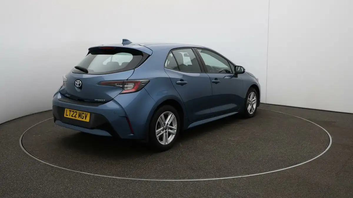 2022-toyota-corolla-18-vvt-i-icon-120bhp-trk-hatchback-5d-big-7