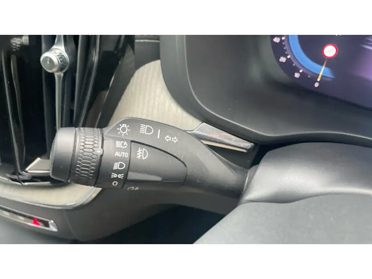 2023-volvo-xc60-20-t8-ultimate-dark-big-22