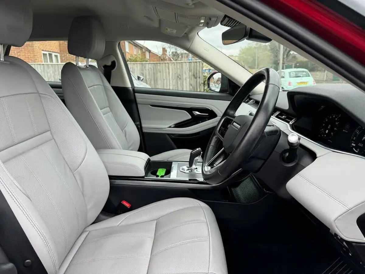 2021-land-rover-range-rover-evoque-15-p300e-se-big-18