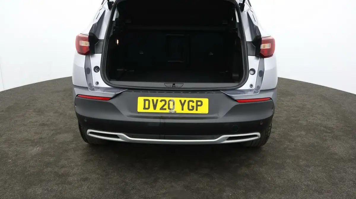 2020-vauxhall-grandland-x-12-sri-nav-auto-big-16