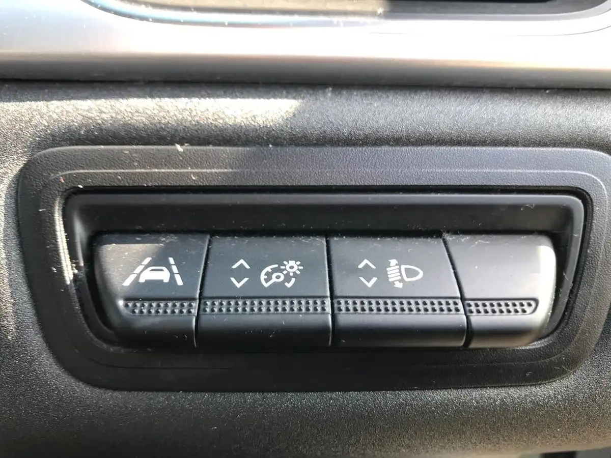 2020-renault-captur-13-tce-iconic-130bhp-big-27