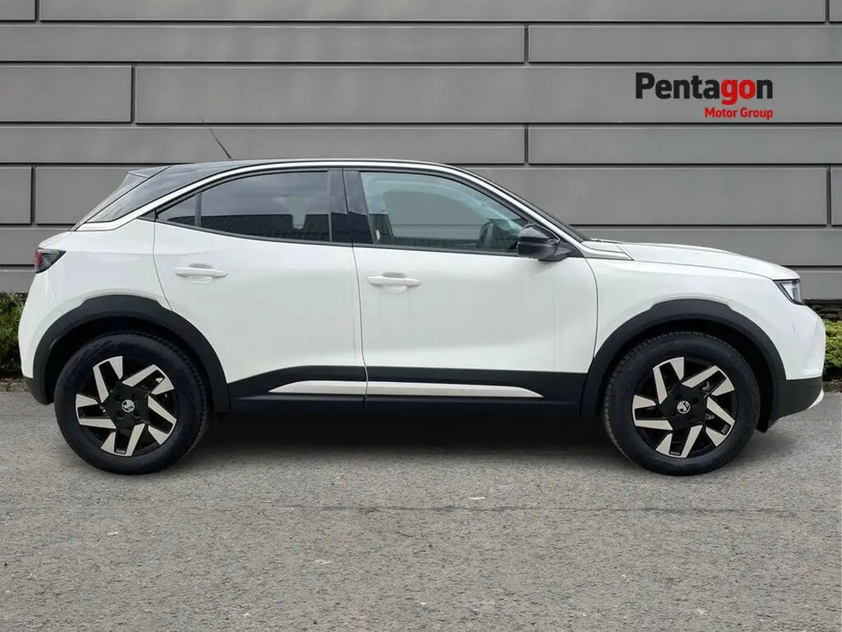 2024-vauxhall-mokka-e-griffin-big-13