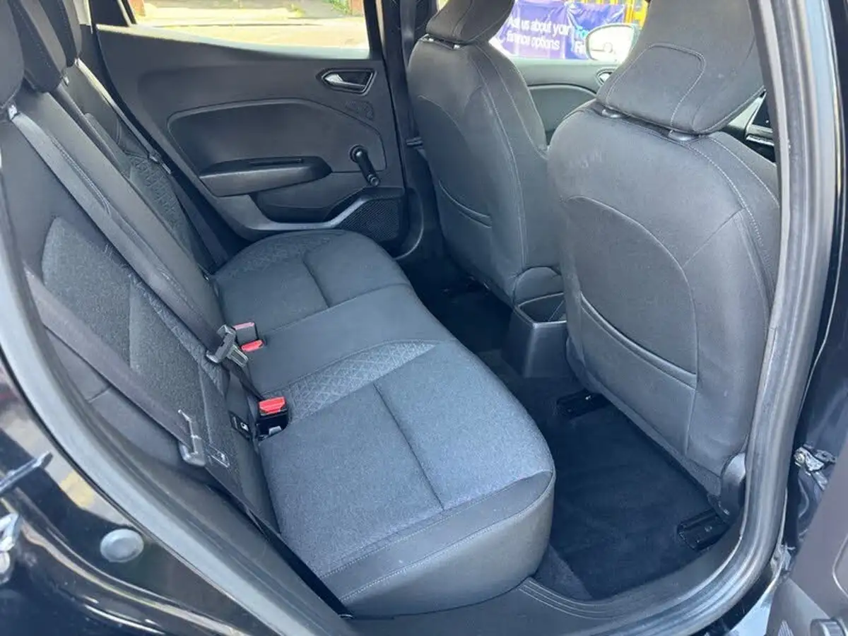 2020-renault-clio-15dci-iconic-90ps-ss-big-12