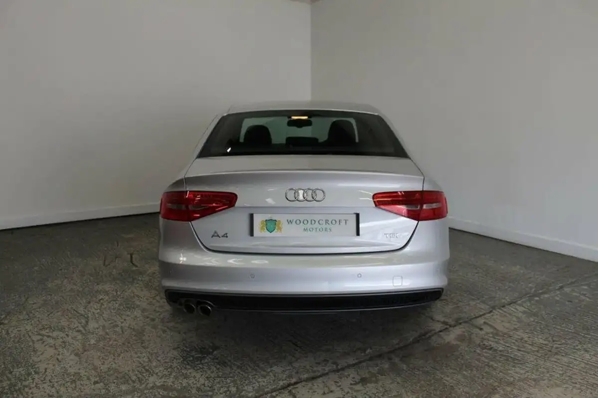 2015-audi-a4-20td-black-edition-177ps-multitronic-big-13