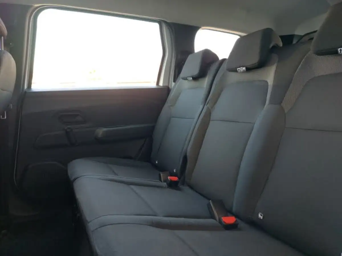 2023-dacia-jogger-10-tce-essential-big-5